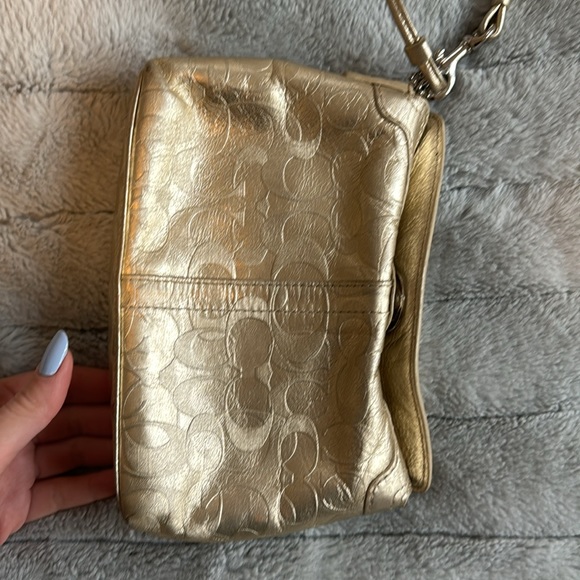 Coach Gold tones wristlet - Picture 5 of 14